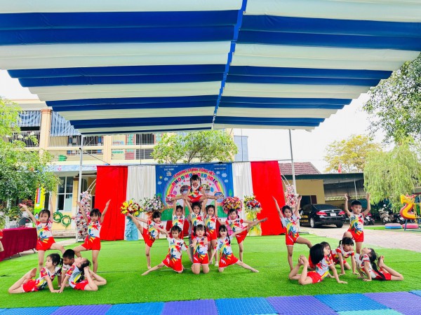 Hoạt động tổng kết khoá học Aerobic trường MN Thị trấn Yên Thành.